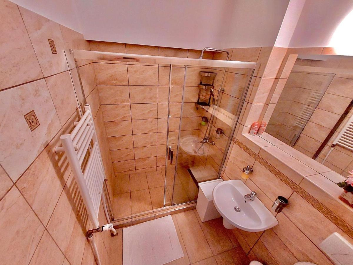 Criss Apartament Sinaia Eksteriør bilde